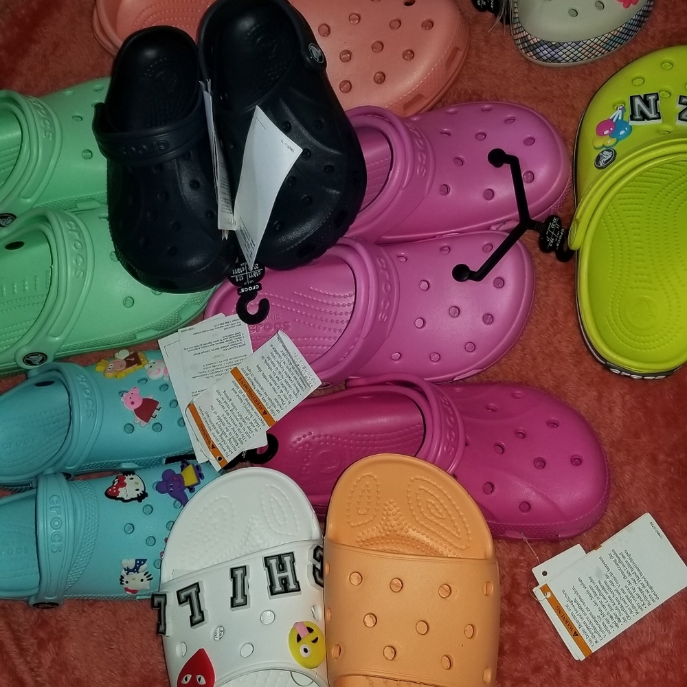 Crocs/Jibbitz - Picture 3 of 16